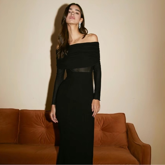 Black Bodycon Long Sleeve Off the Shoulder Maxi Dress for Cocktail - Picture 2 of 5